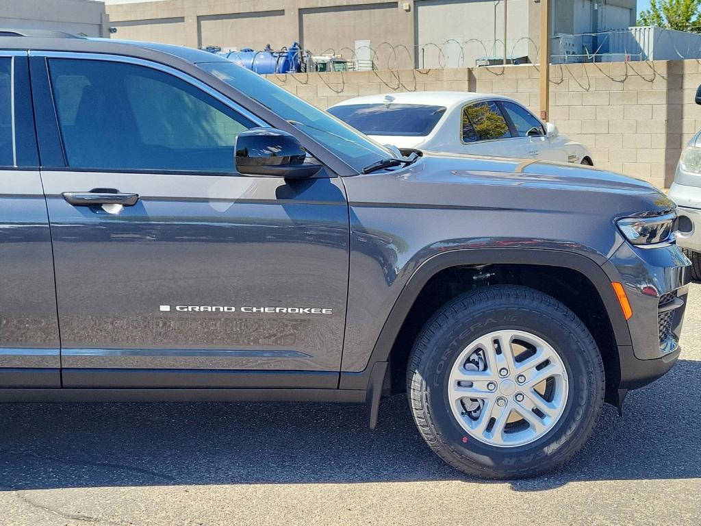new 2025 Jeep Grand Cherokee car, priced at $37,096
