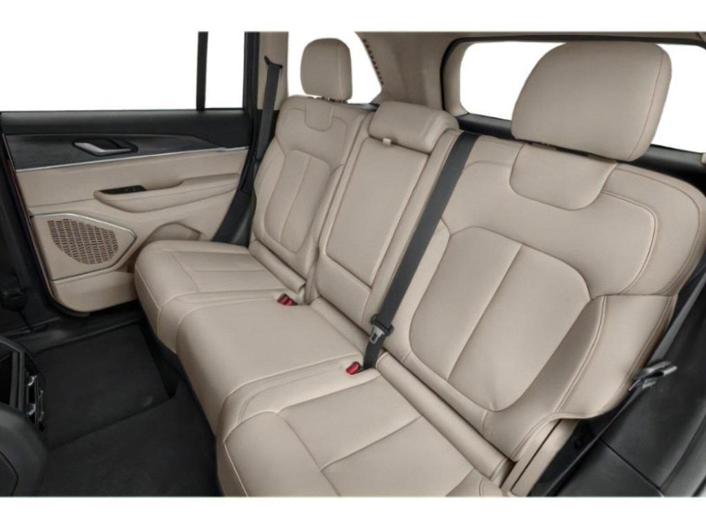 new 2025 Jeep Grand Cherokee car, priced at $40,478