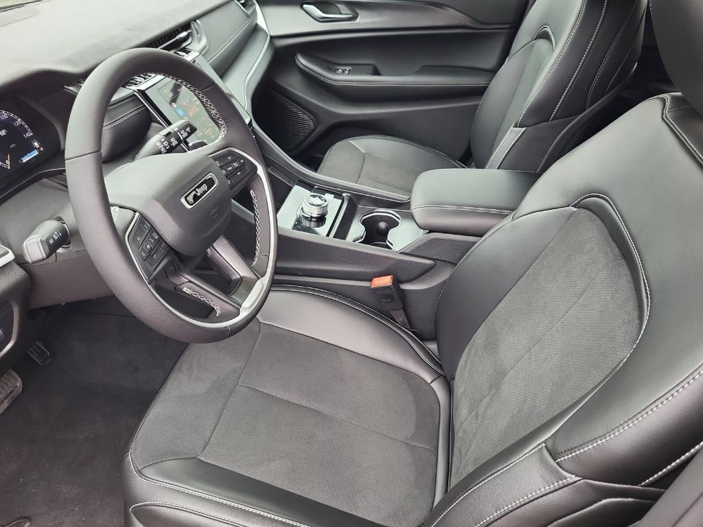 new 2025 Jeep Grand Cherokee car, priced at $44,341