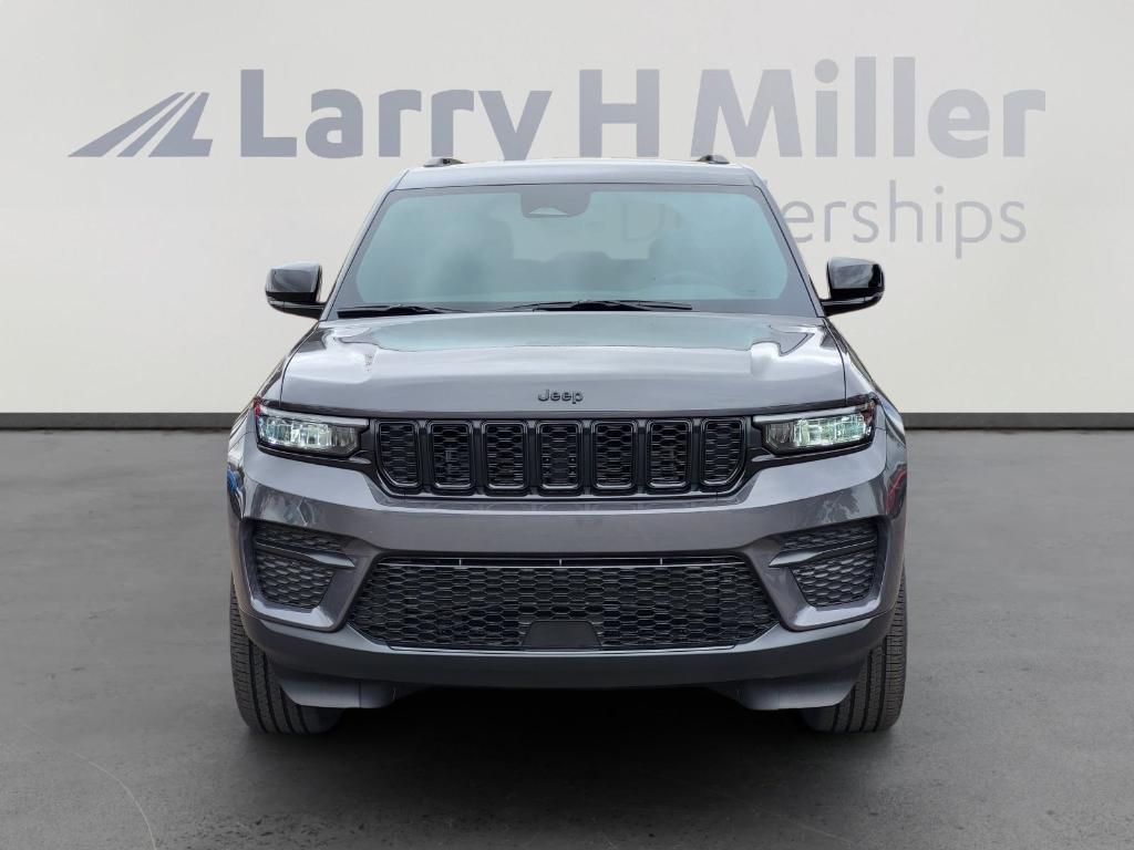 new 2025 Jeep Grand Cherokee car, priced at $44,341
