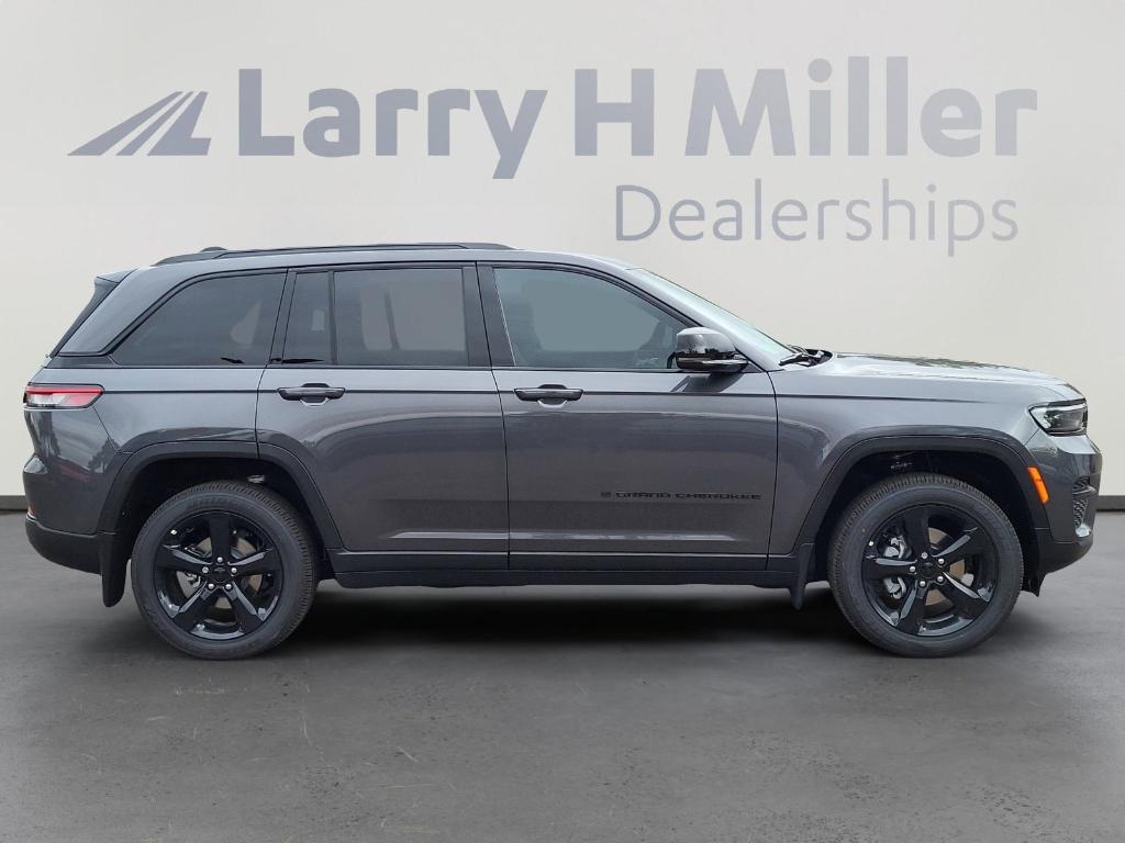 new 2025 Jeep Grand Cherokee car, priced at $44,341