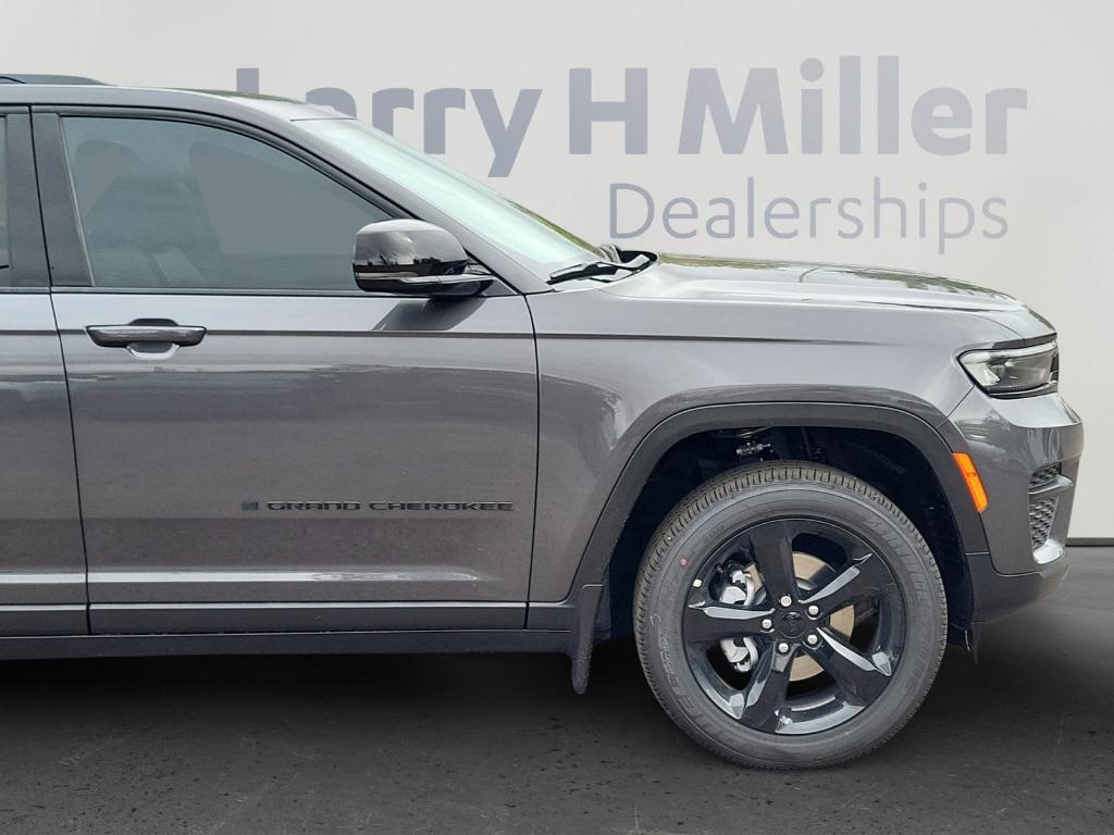 new 2025 Jeep Grand Cherokee car, priced at $44,341