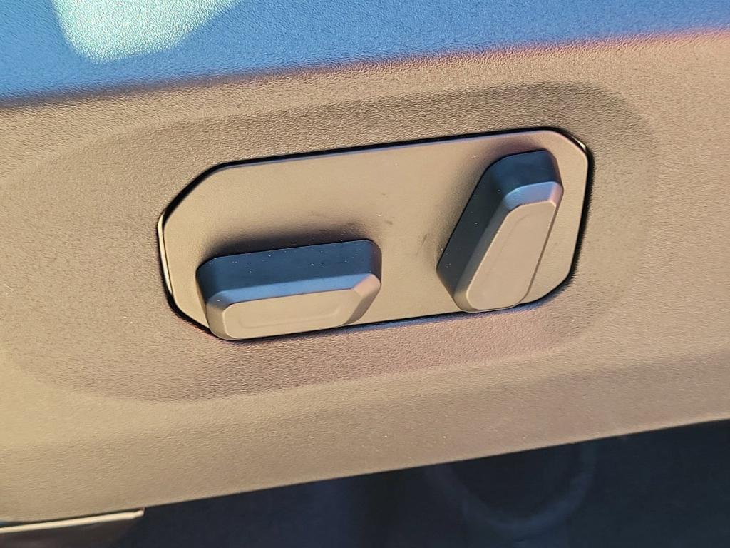 new 2025 Jeep Wrangler car, priced at $53,296