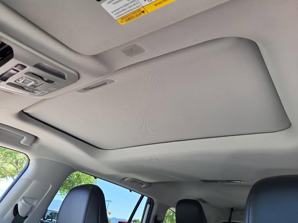 used 2022 Toyota Highlander car, priced at $33,995