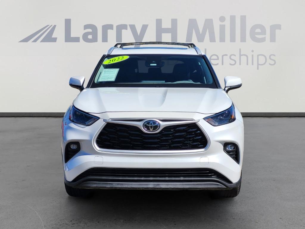 used 2022 Toyota Highlander car, priced at $33,995