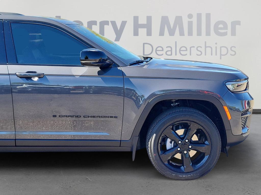 new 2025 Jeep Grand Cherokee car, priced at $44,341