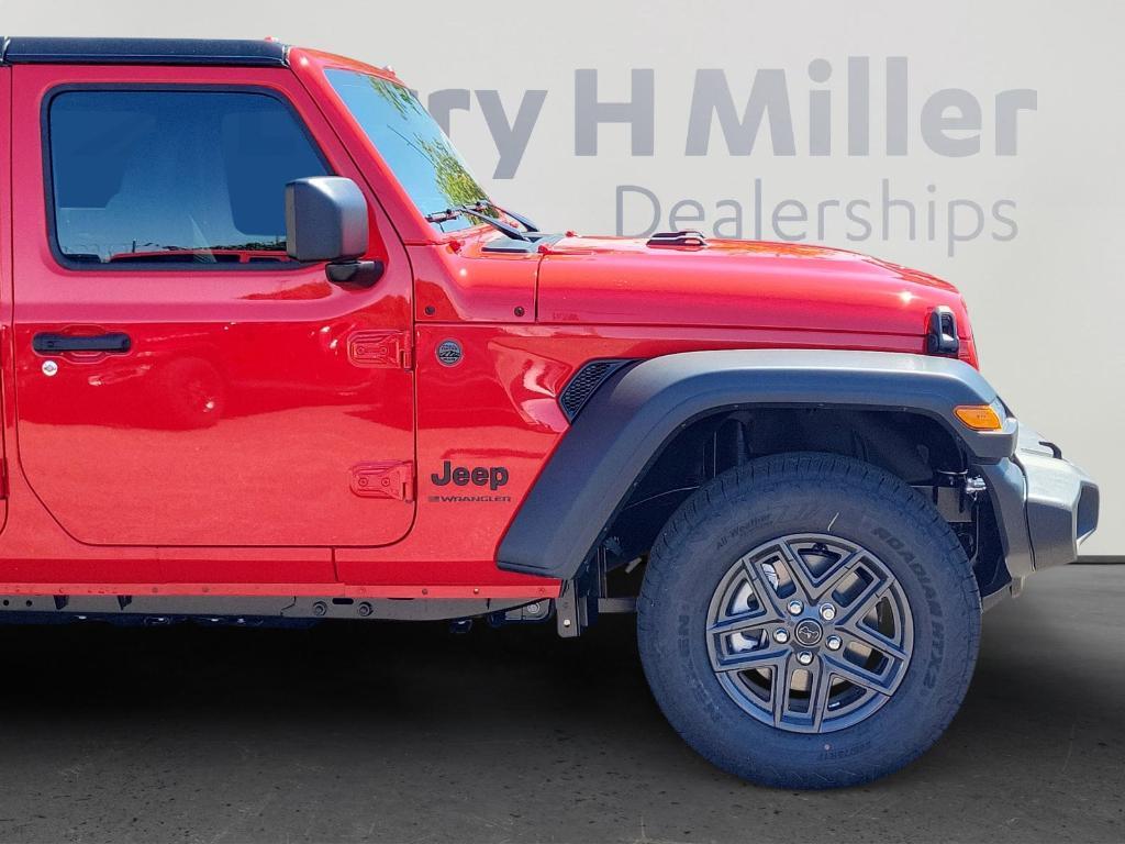new 2025 Jeep Wrangler car, priced at $45,836