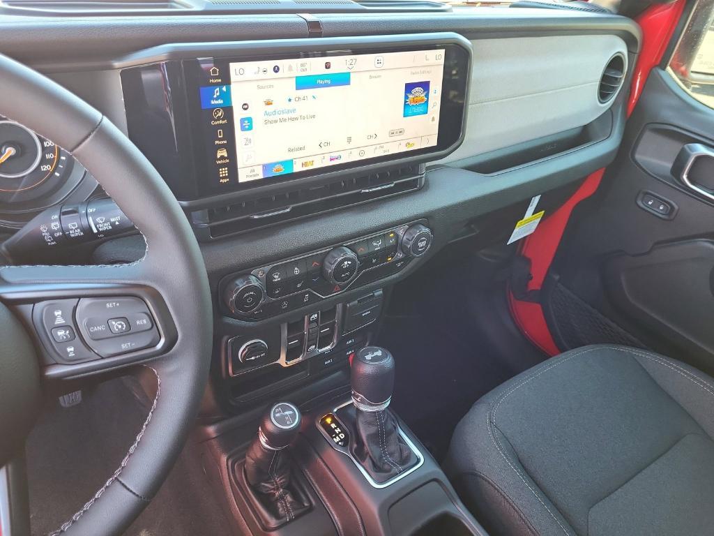 new 2025 Jeep Wrangler car, priced at $45,836