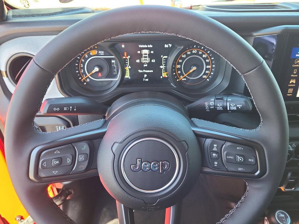 new 2025 Jeep Wrangler car, priced at $45,836