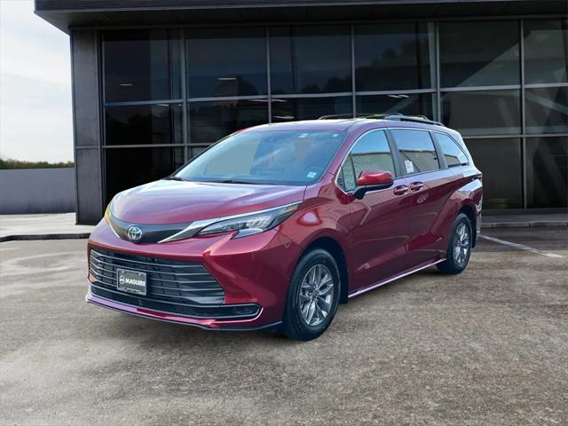 new 2025 Toyota Sienna car, priced at $42,605