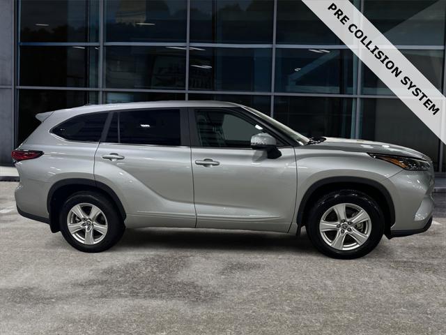 used 2023 Toyota Highlander car, priced at $36,999