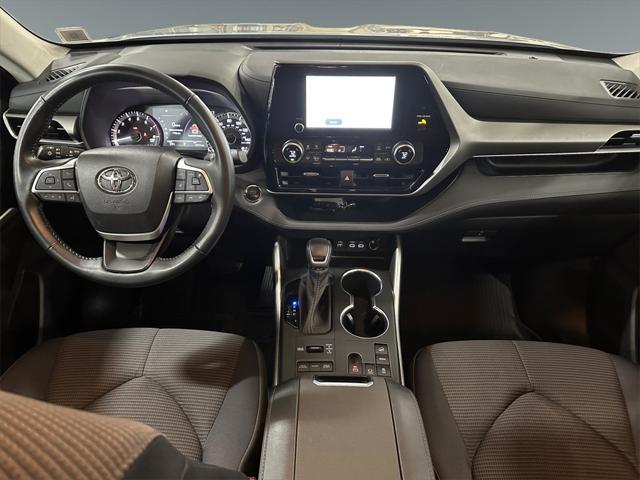 used 2023 Toyota Highlander car, priced at $36,499