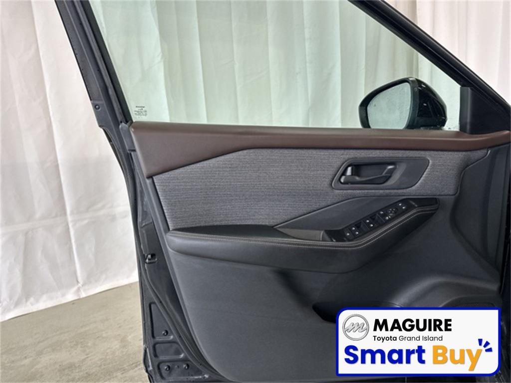 used 2022 Nissan Rogue car, priced at $19,999