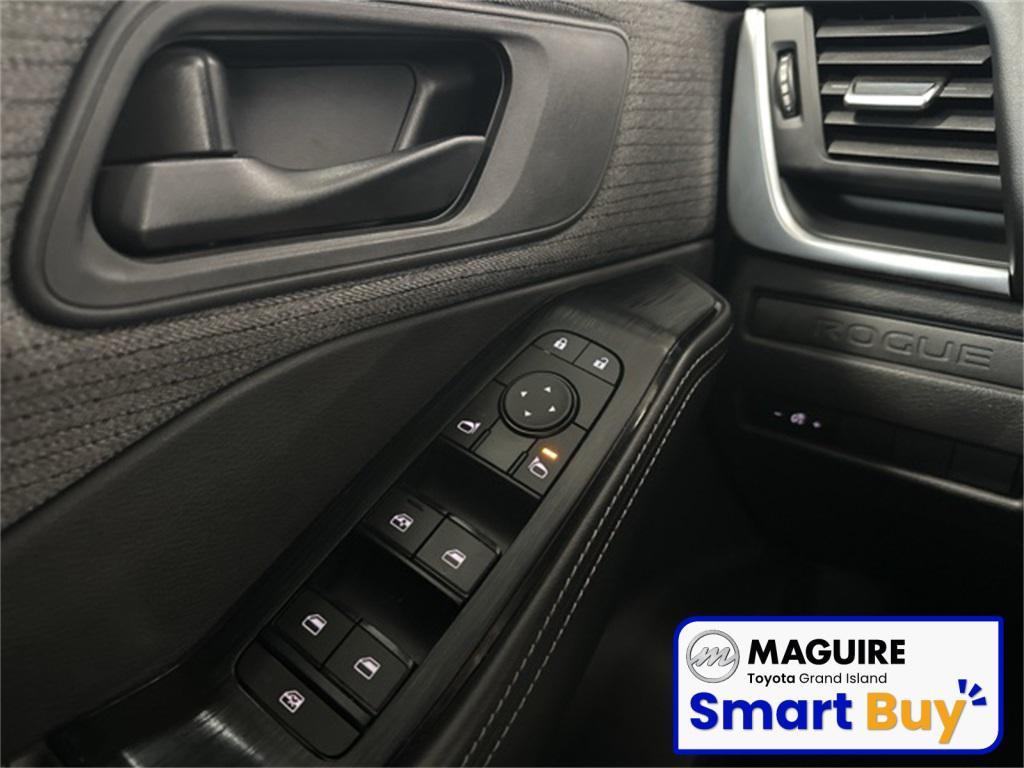 used 2022 Nissan Rogue car, priced at $19,999