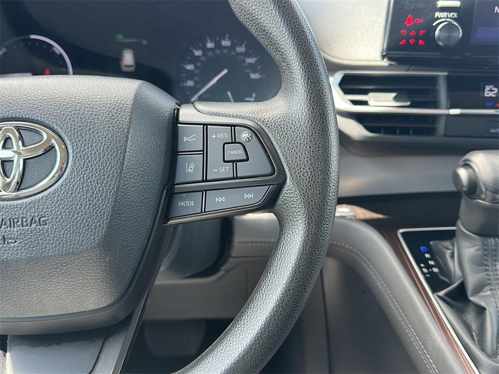 used 2023 Toyota Sienna car, priced at $39,499