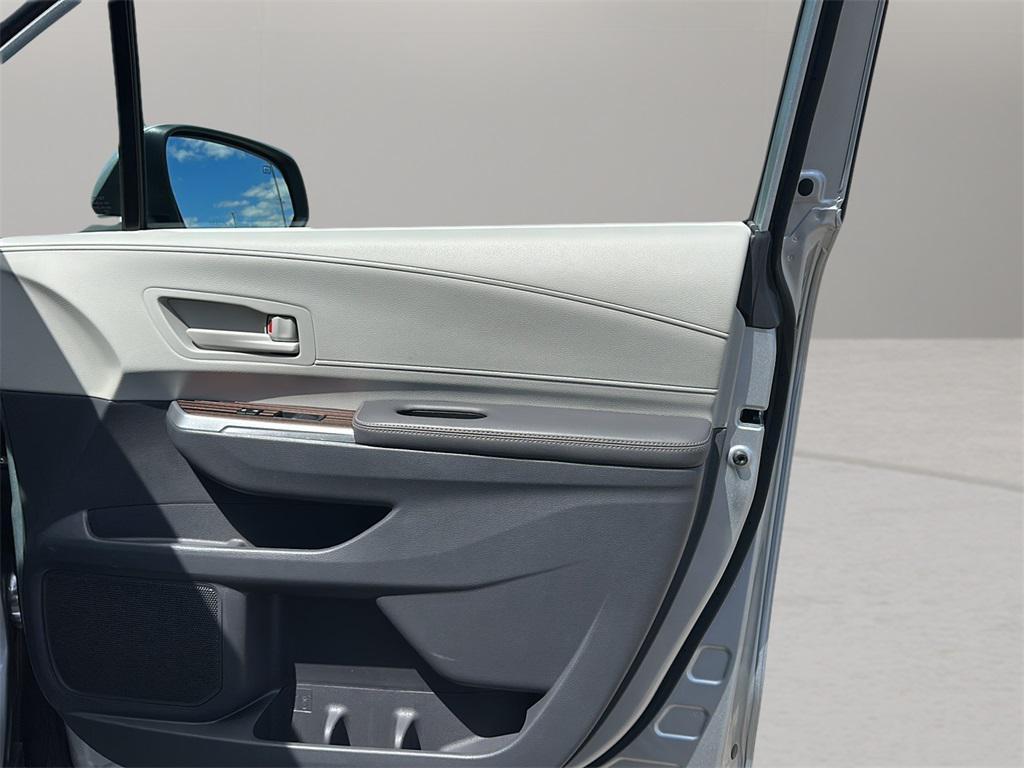 used 2023 Toyota Sienna car, priced at $39,499