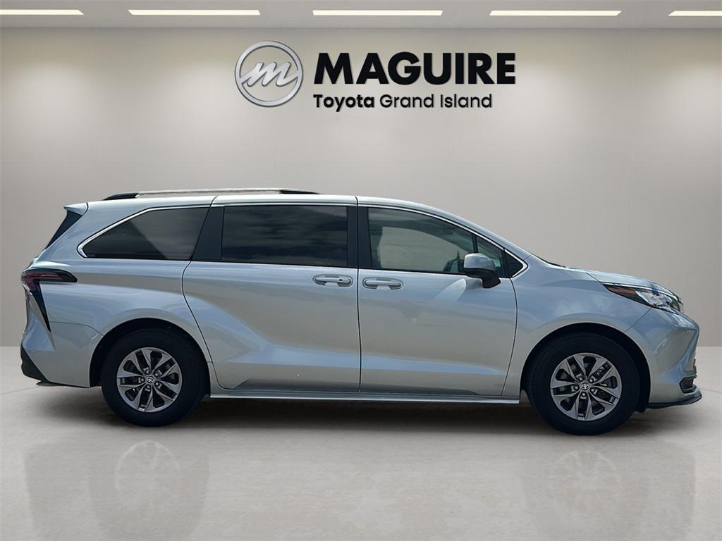 used 2023 Toyota Sienna car, priced at $39,499