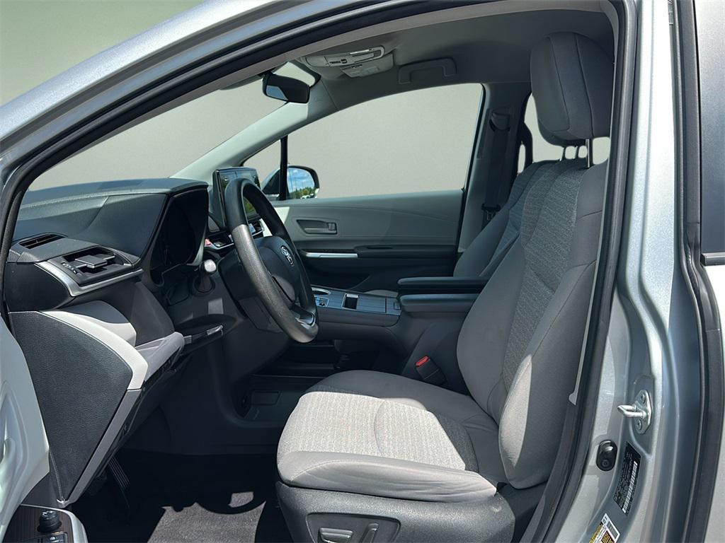 used 2023 Toyota Sienna car, priced at $39,499