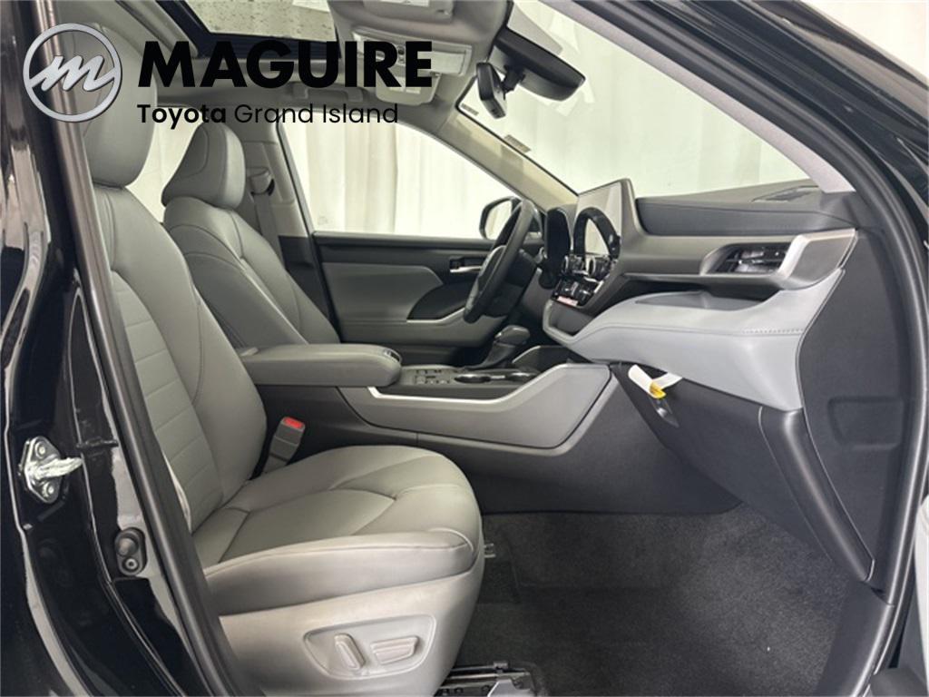 new 2026 Toyota Highlander car, priced at $49,116