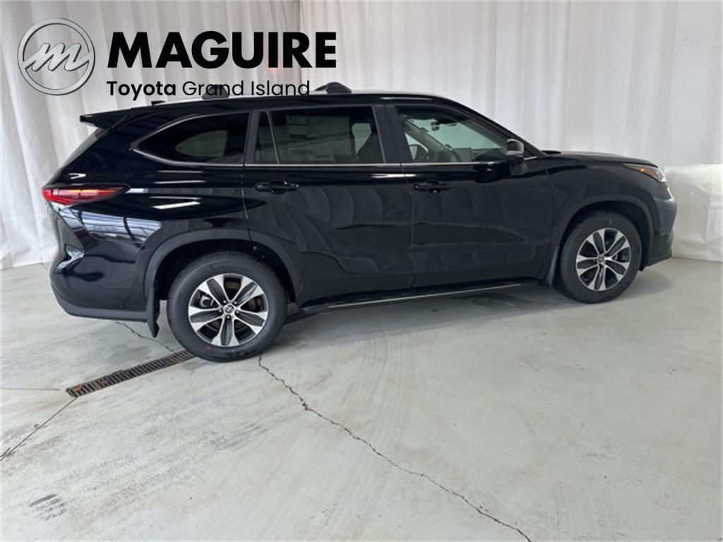 new 2026 Toyota Highlander car, priced at $49,116