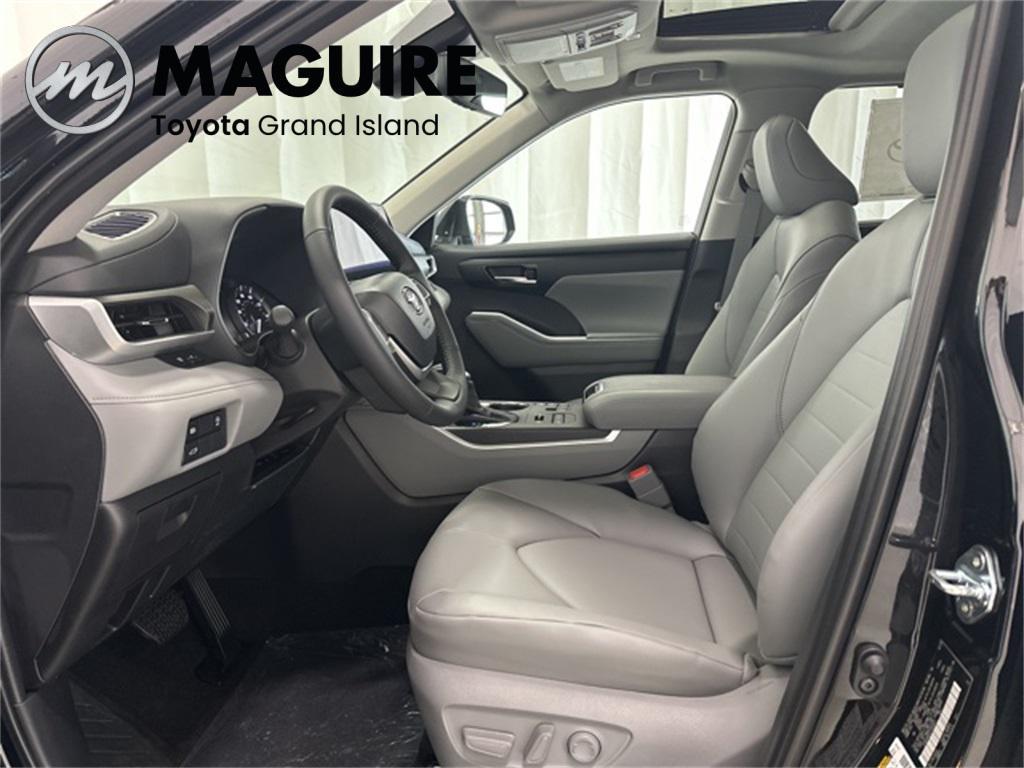 new 2026 Toyota Highlander car, priced at $49,116