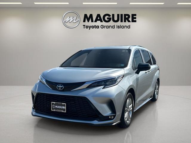 used 2021 Toyota Sienna car, priced at $38,999