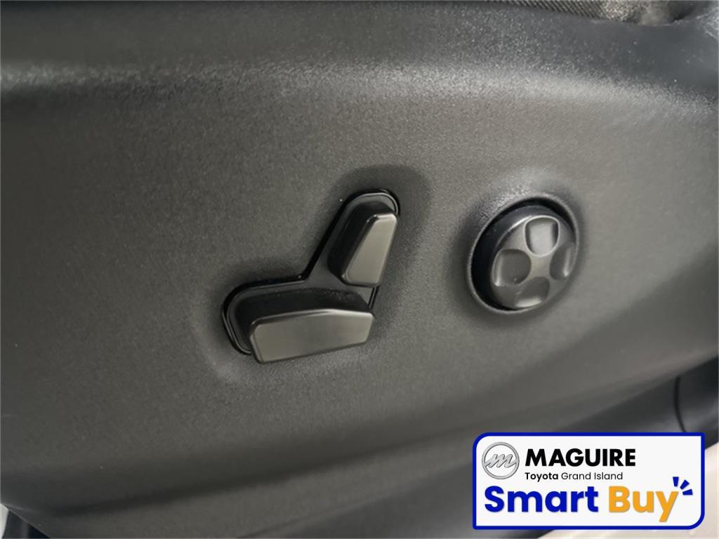 used 2022 Chrysler Pacifica Hybrid car, priced at $20,999