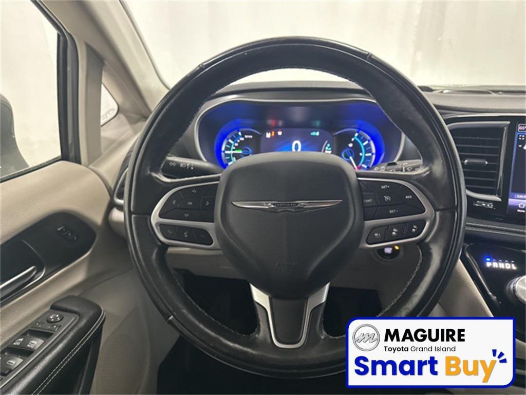 used 2022 Chrysler Pacifica Hybrid car, priced at $20,999