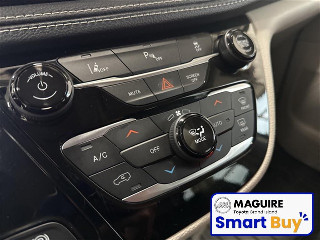 used 2022 Chrysler Pacifica Hybrid car, priced at $20,999