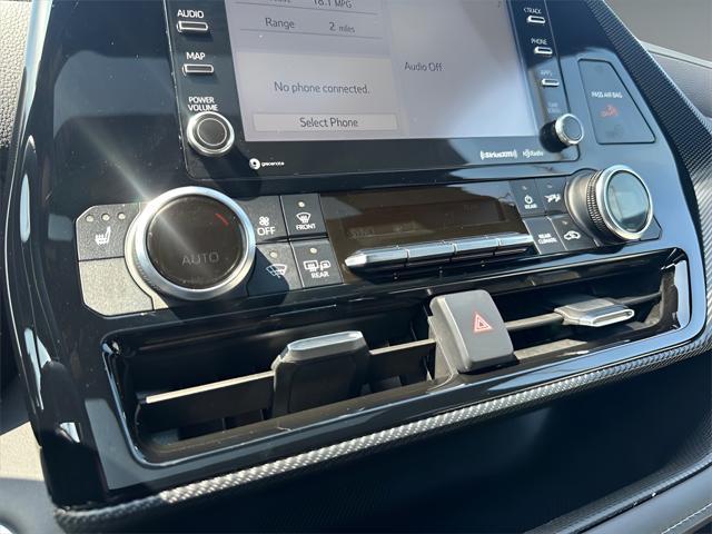 used 2022 Toyota Highlander car, priced at $36,899