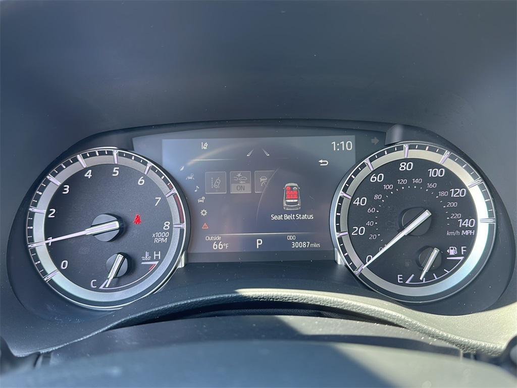 used 2022 Toyota Highlander car, priced at $35,499