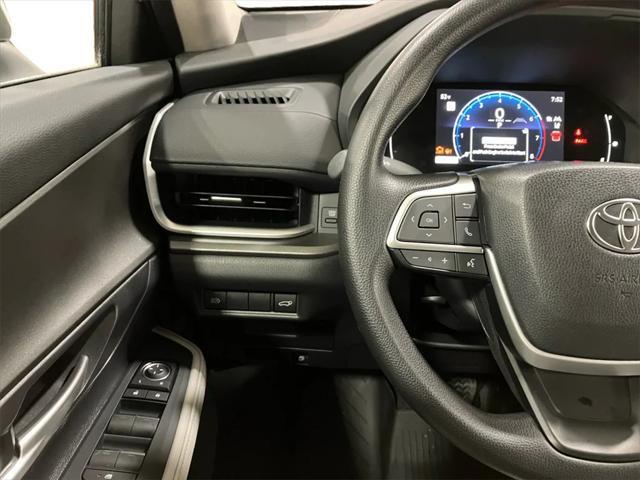 new 2025 Toyota Highlander car, priced at $46,092