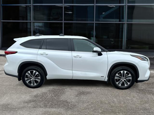 used 2023 Toyota Highlander Hybrid car, priced at $44,999