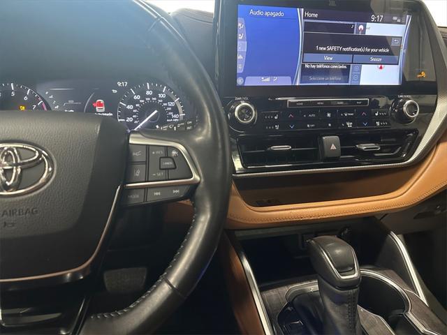used 2020 Toyota Highlander car, priced at $36,499