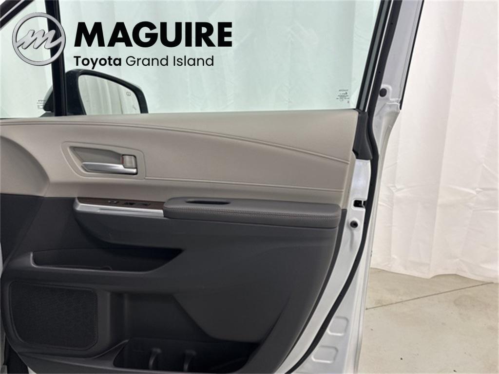 used 2023 Toyota Sienna car, priced at $41,999