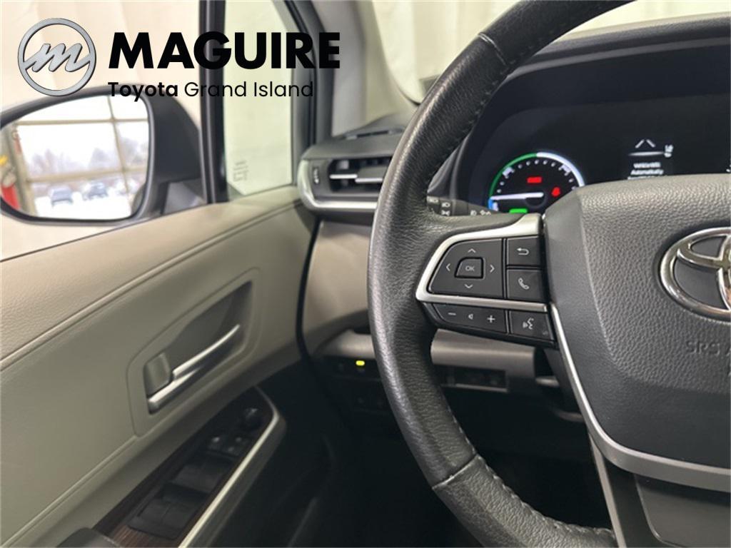 used 2023 Toyota Sienna car, priced at $41,999