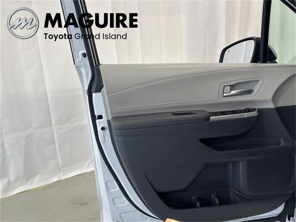 used 2023 Toyota Sienna car, priced at $41,999