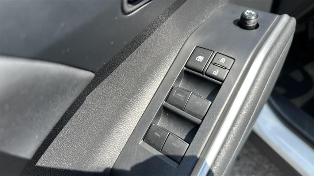 used 2022 Toyota Highlander car, priced at $35,999