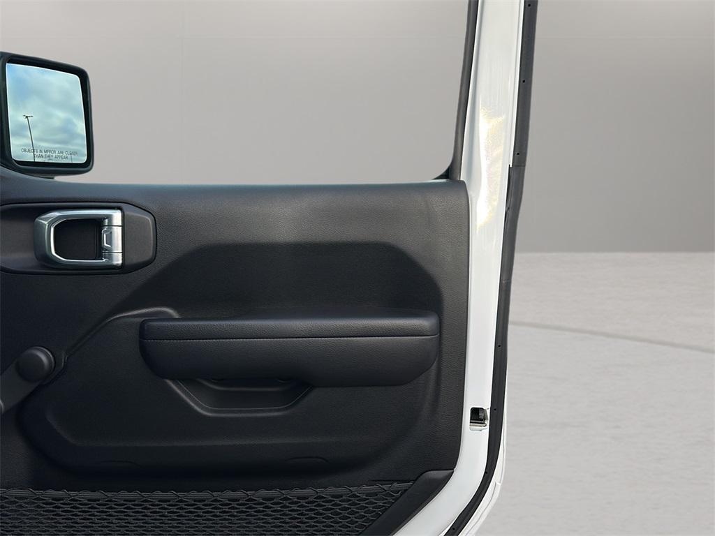 used 2021 Jeep Gladiator car, priced at $29,999