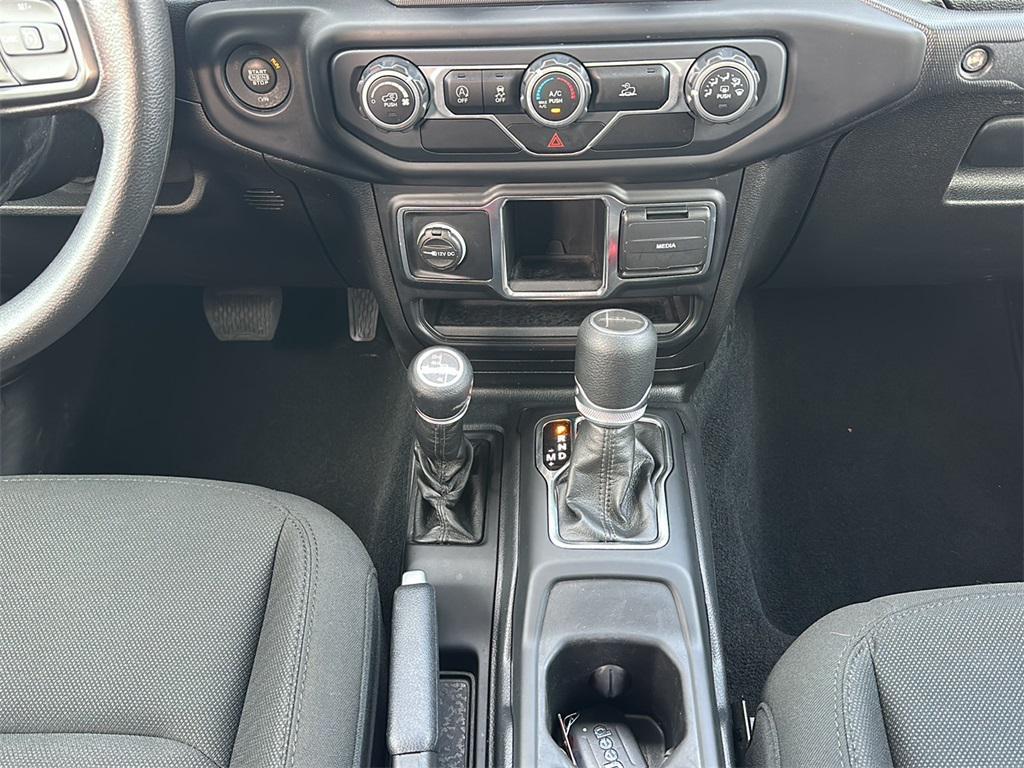 used 2021 Jeep Gladiator car, priced at $29,999