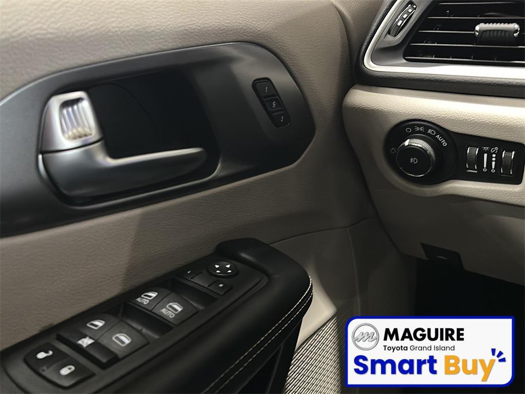 used 2022 Chrysler Pacifica car, priced at $22,999