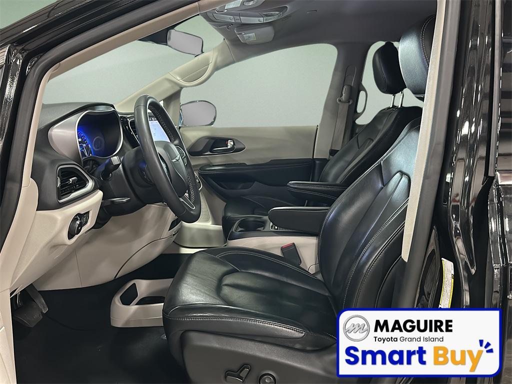 used 2022 Chrysler Pacifica car, priced at $22,999