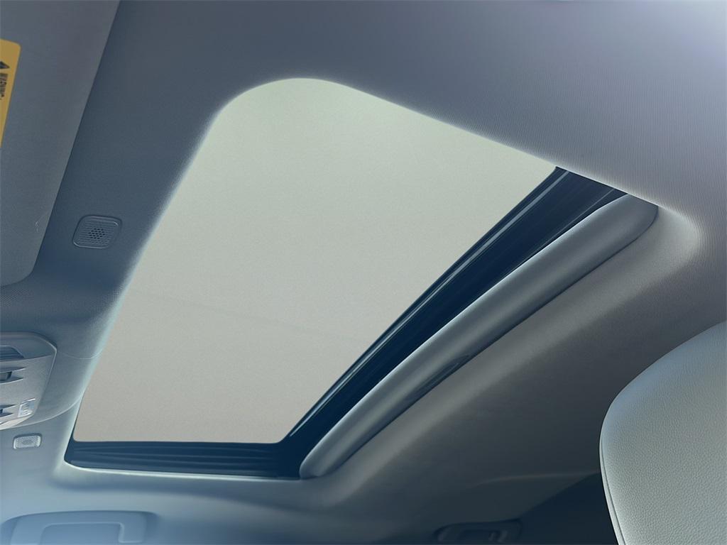 new 2025 Toyota Highlander car, priced at $47,988