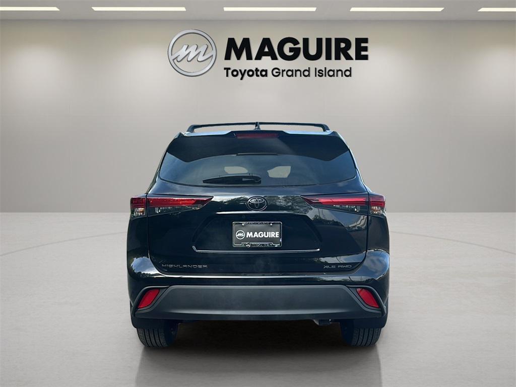 new 2025 Toyota Highlander car, priced at $47,988