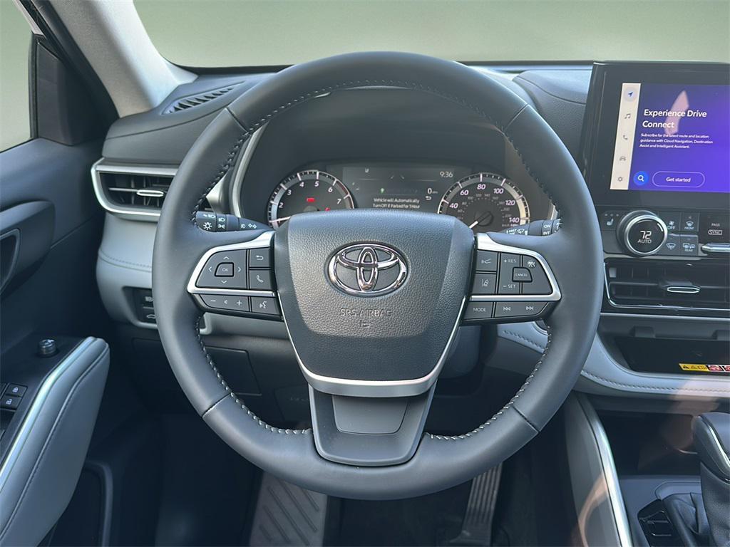 new 2025 Toyota Highlander car, priced at $47,988