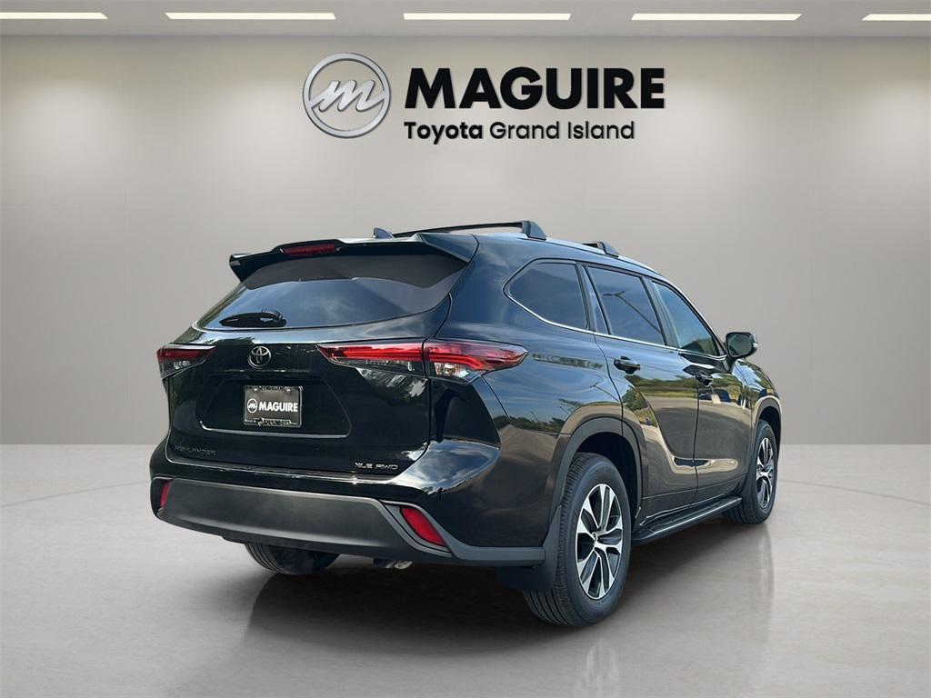new 2025 Toyota Highlander car, priced at $47,988