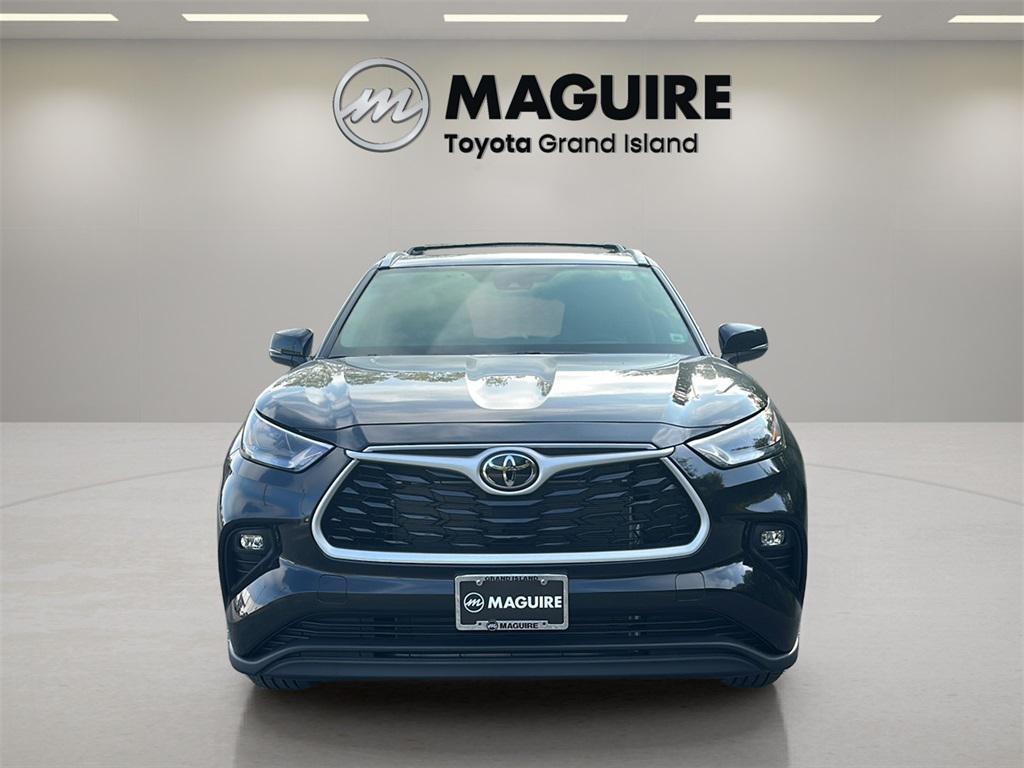 new 2025 Toyota Highlander car, priced at $47,988