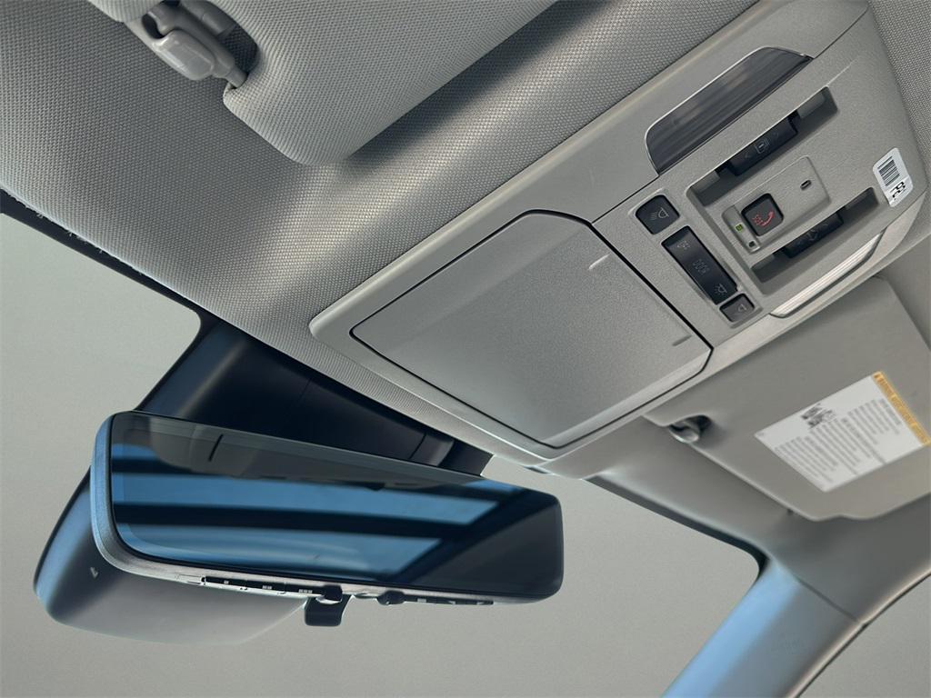 new 2025 Toyota Highlander Hybrid car, priced at $58,242