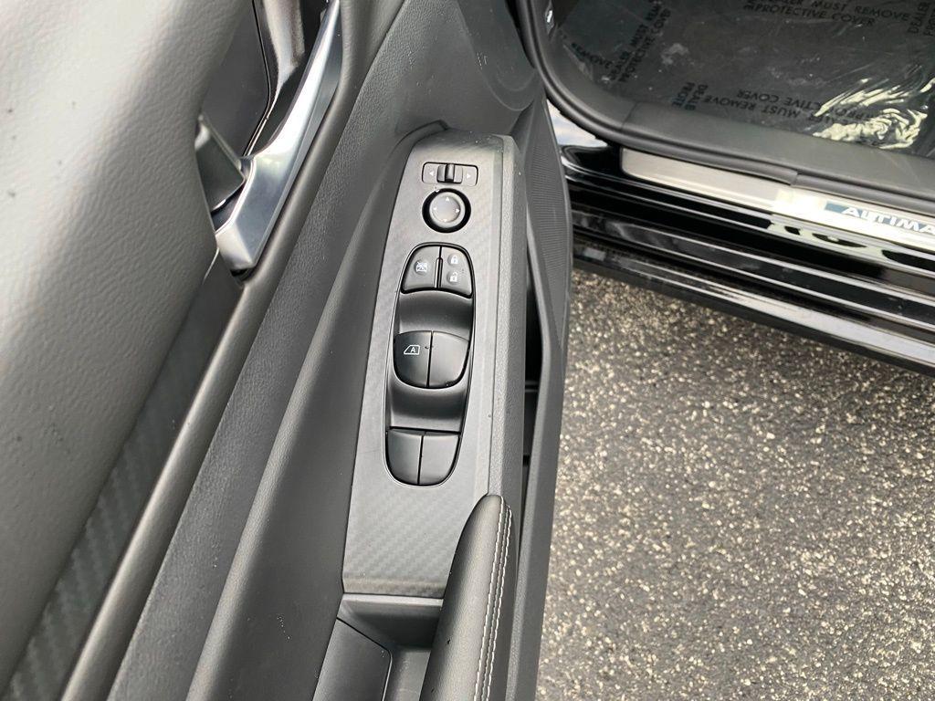 new 2025 Nissan Altima car, priced at $27,358