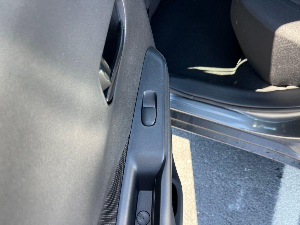 new 2025 Nissan Kicks car, priced at $23,071
